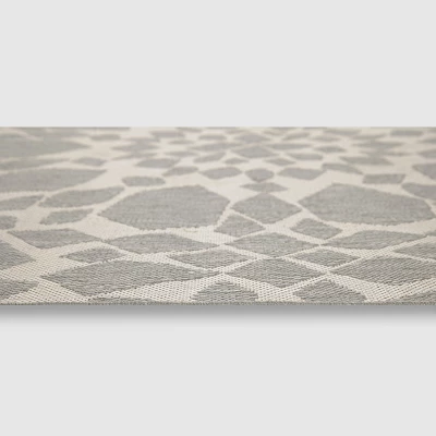 5' X 7' Medallion Outdoor Rug Gray - Threshold™ 3 5' X 7' Medallion Outdoor Rug Gray - Threshold™ - Image 3